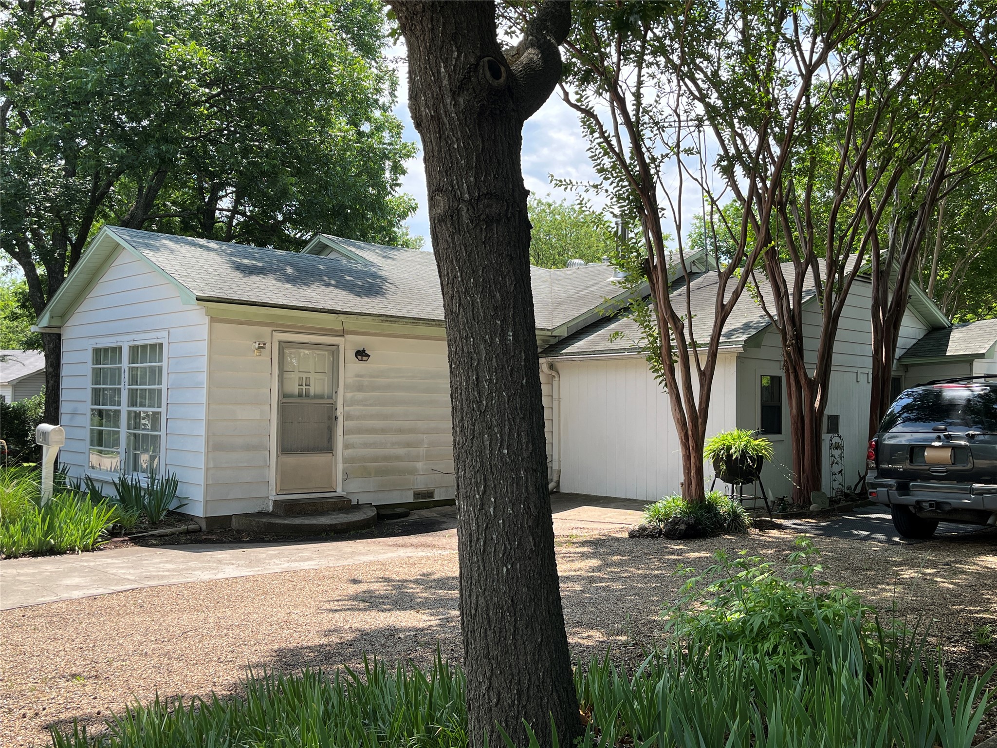 400 Edgefield Drive Garland TX 75040