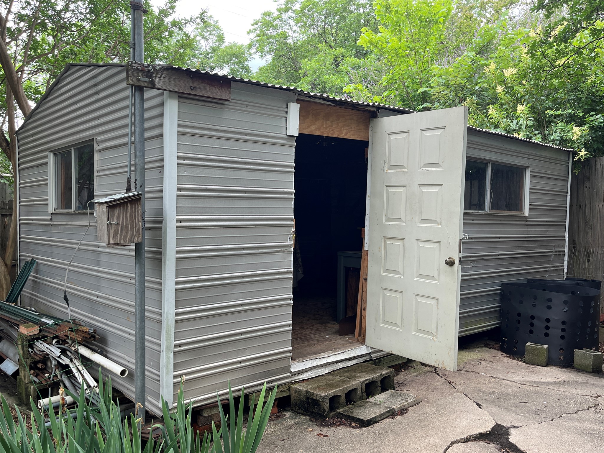400 Edgefield Drive Garland TX 75040