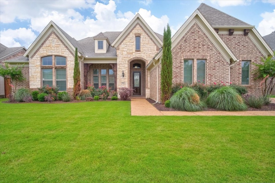 2724 Neblina Court Grand Prairie TX 75054