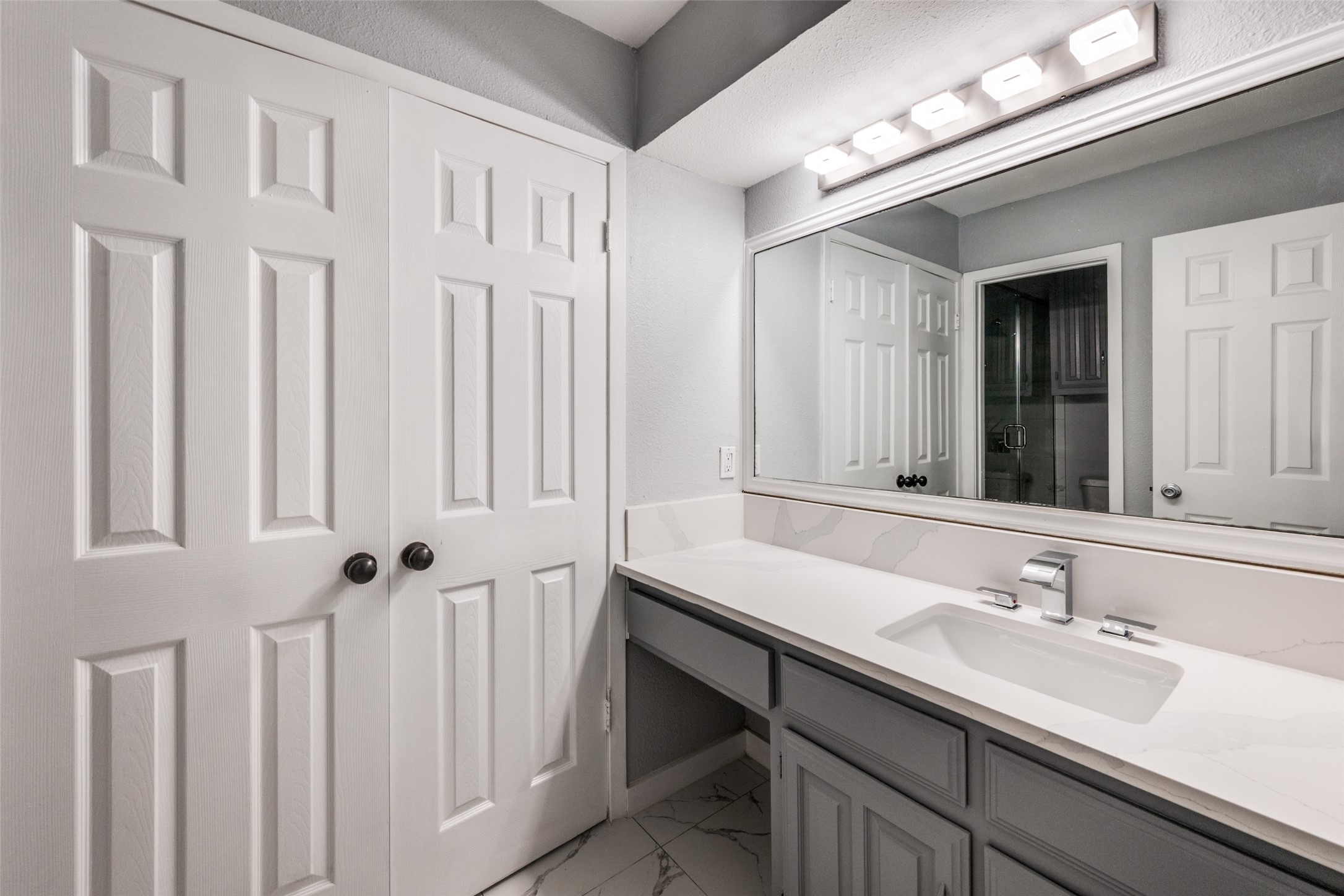 2006 Elmridge Drive Arlington TX 76012