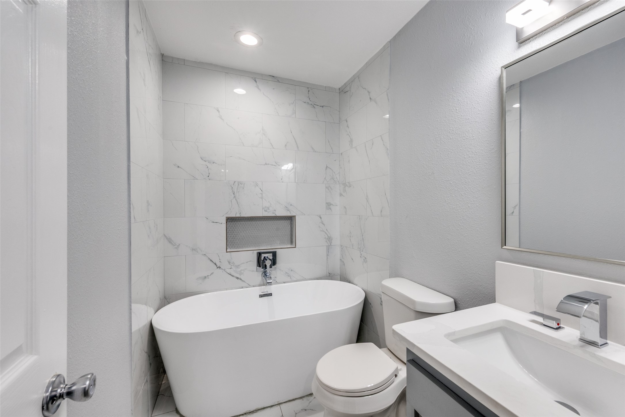 2006 Elmridge Drive Arlington TX 76012