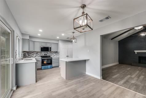 2006 Elmridge Drive Arlington TX 76012