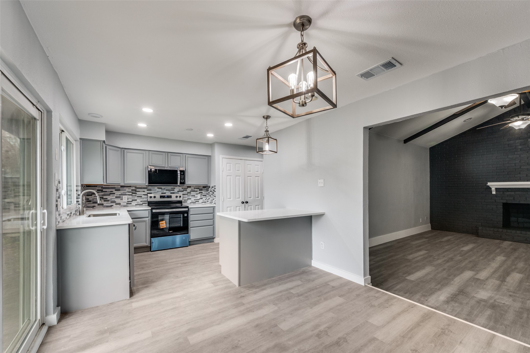 2006 Elmridge Drive Arlington TX 76012