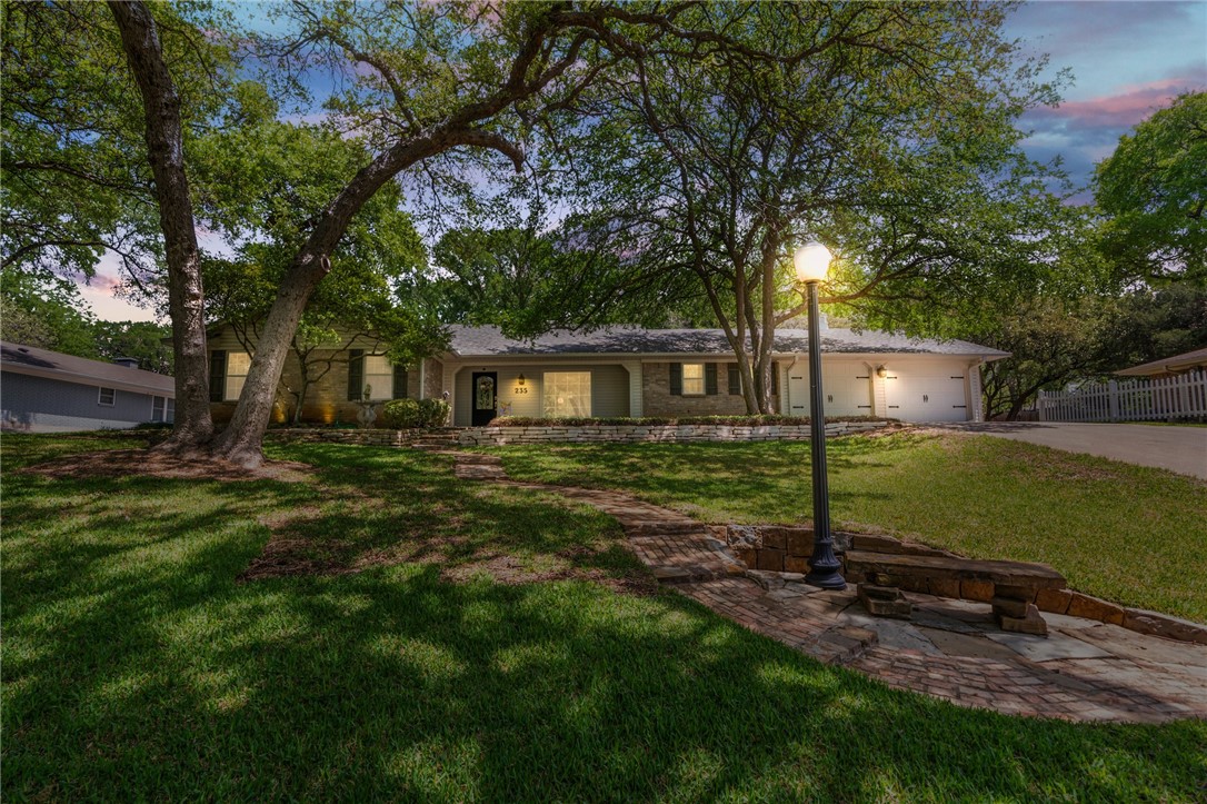 235 Broughton Drive Woodway TX 76712