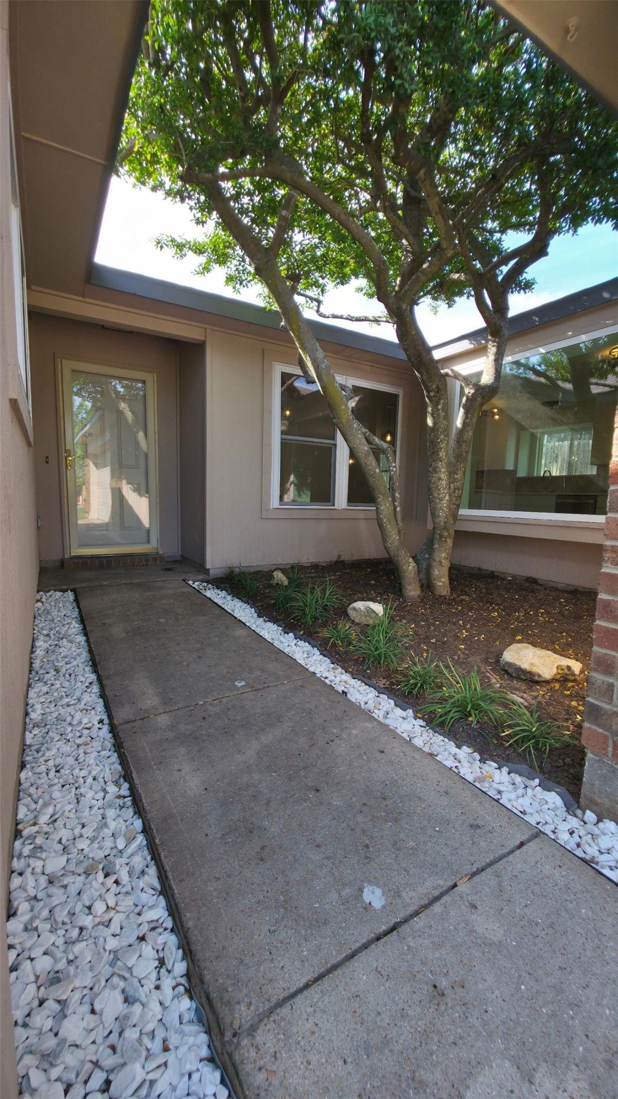 10016 Buffalo Grove Road Fort Worth TX 76108