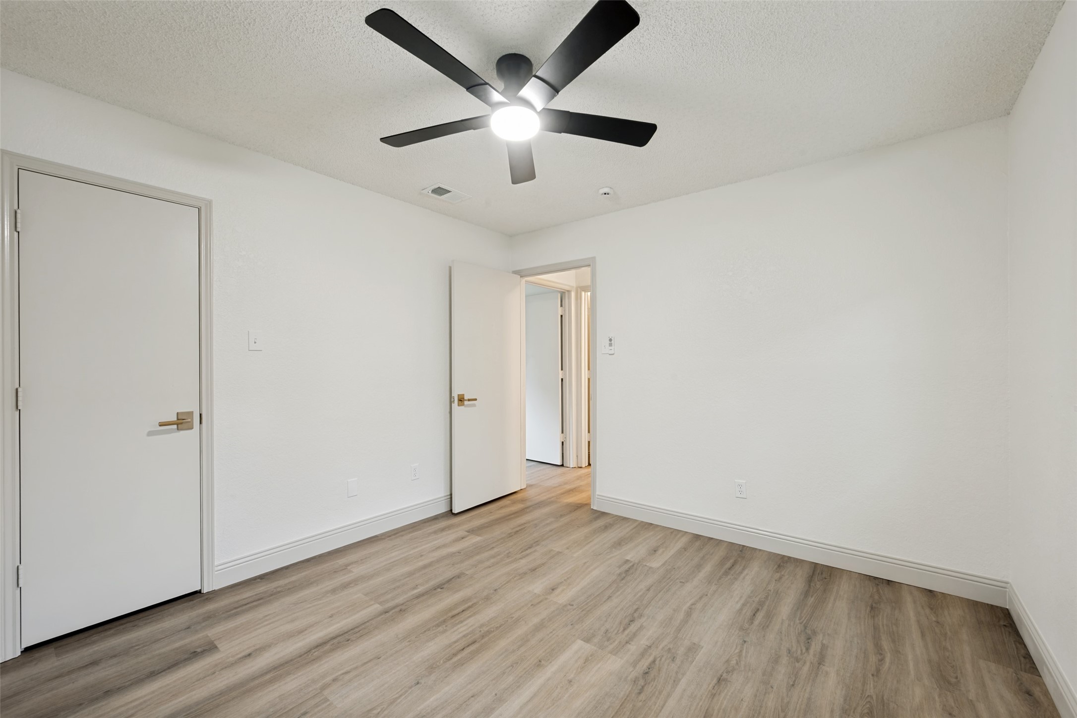 10016 Buffalo Grove Road Fort Worth TX 76108