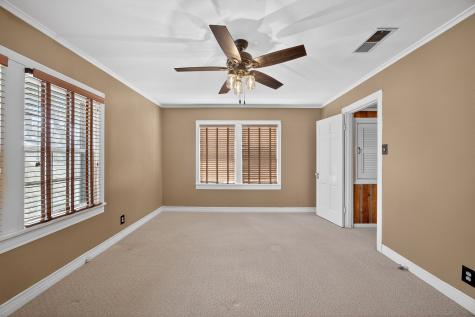 2525 Goldenrod Avenue Fort Worth TX 76111