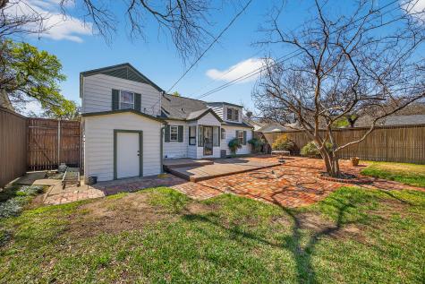2525 Goldenrod Avenue Fort Worth TX 76111