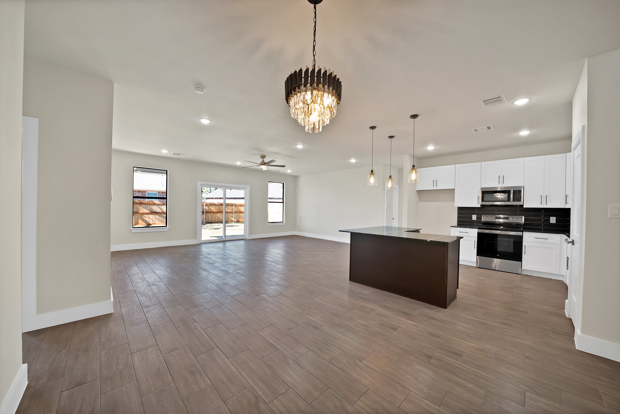 5104 Waterbury Court Granbury TX 76048