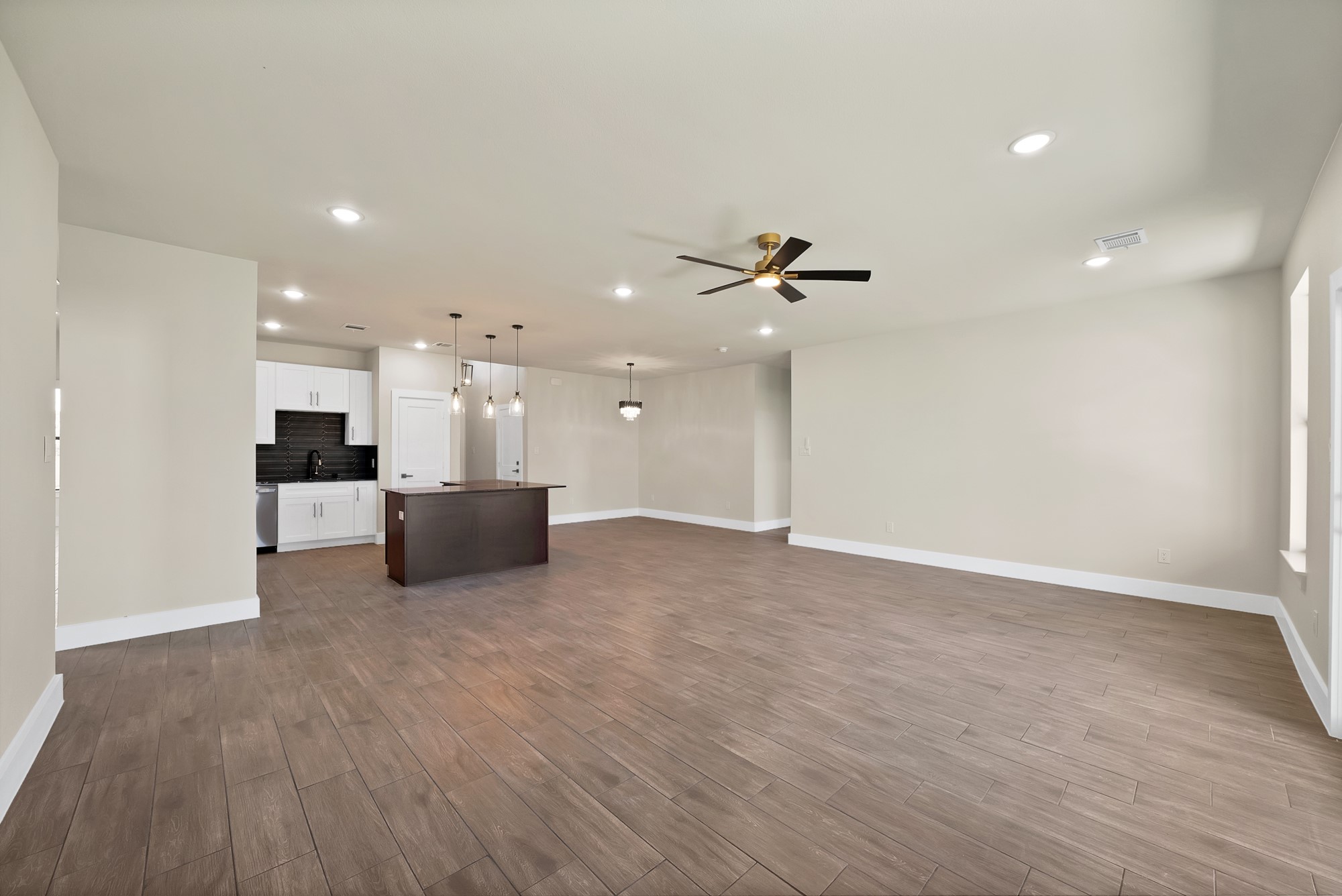 5104 Waterbury Court Granbury TX 76048