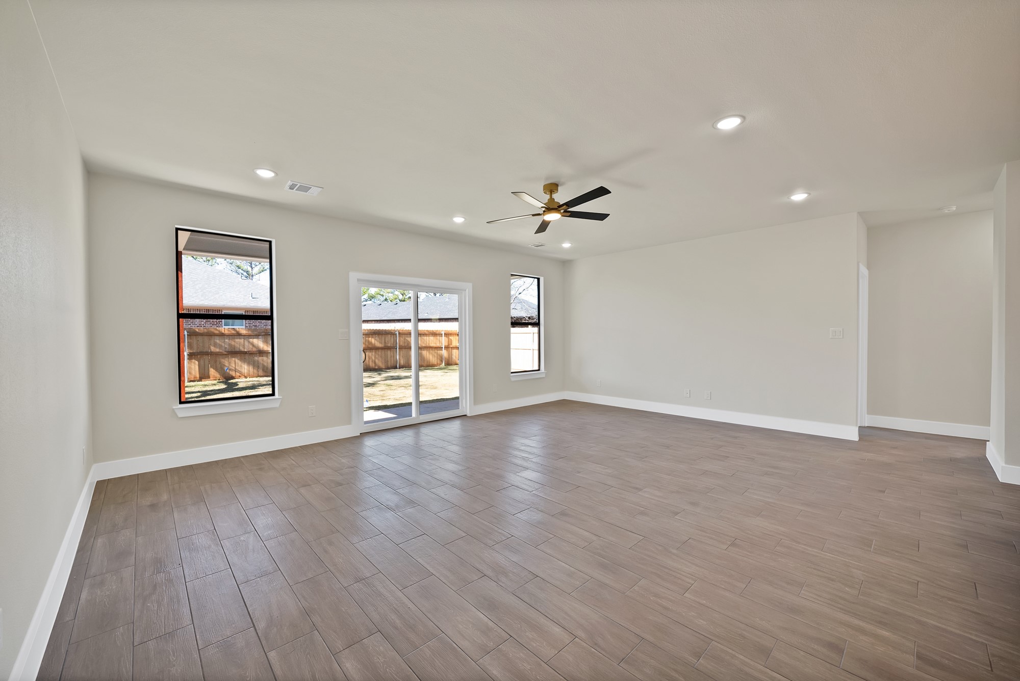 5104 Waterbury Court Granbury TX 76048
