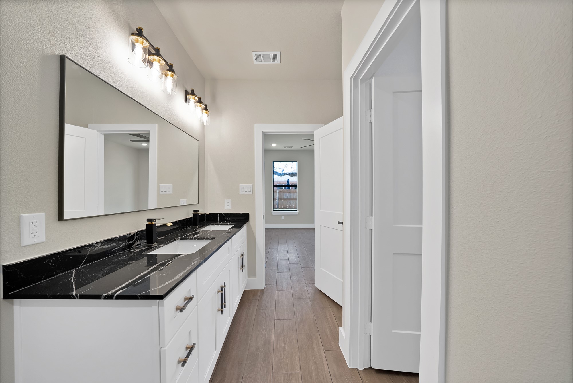 5104 Waterbury Court Granbury TX 76048