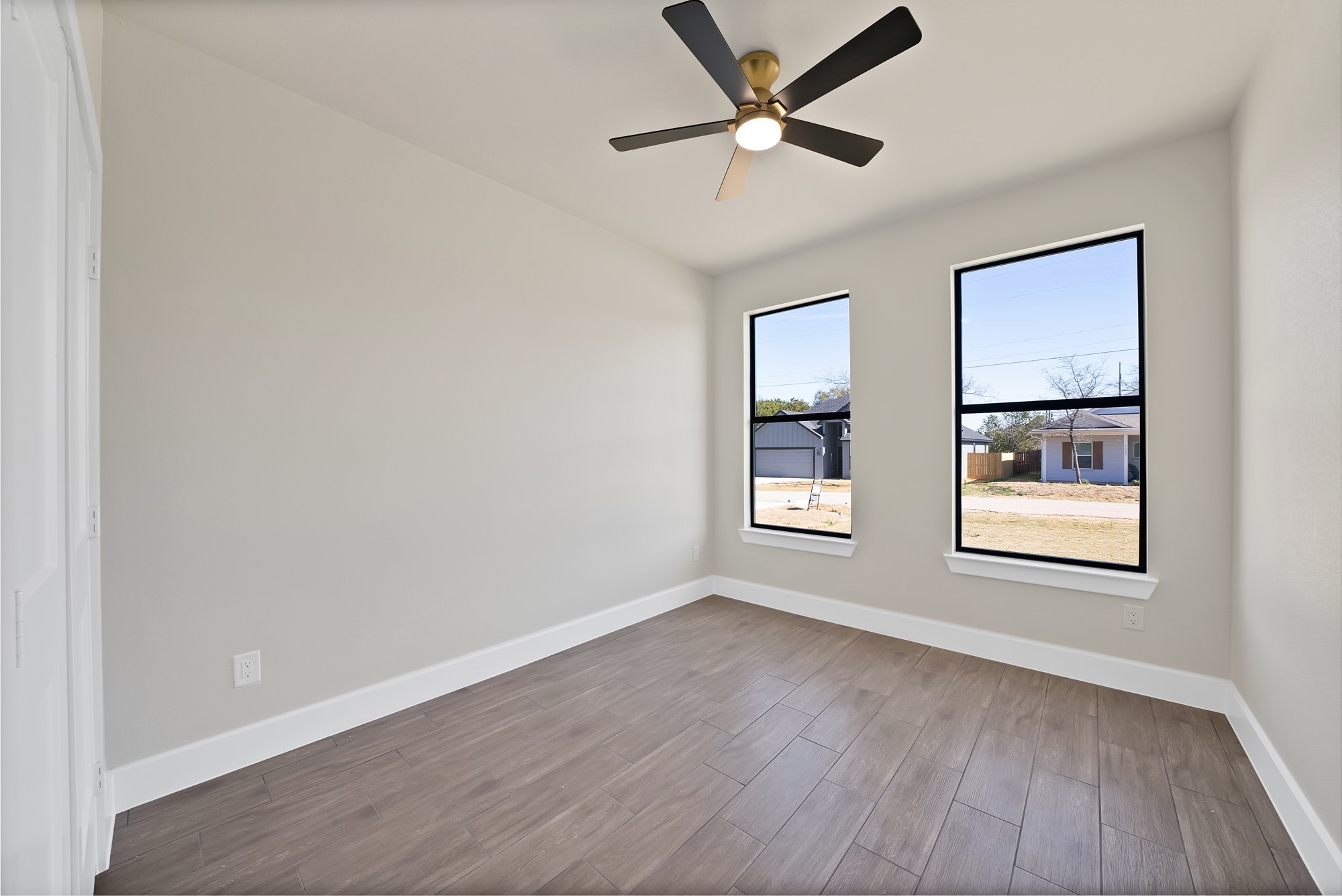 5104 Waterbury Court Granbury TX 76048