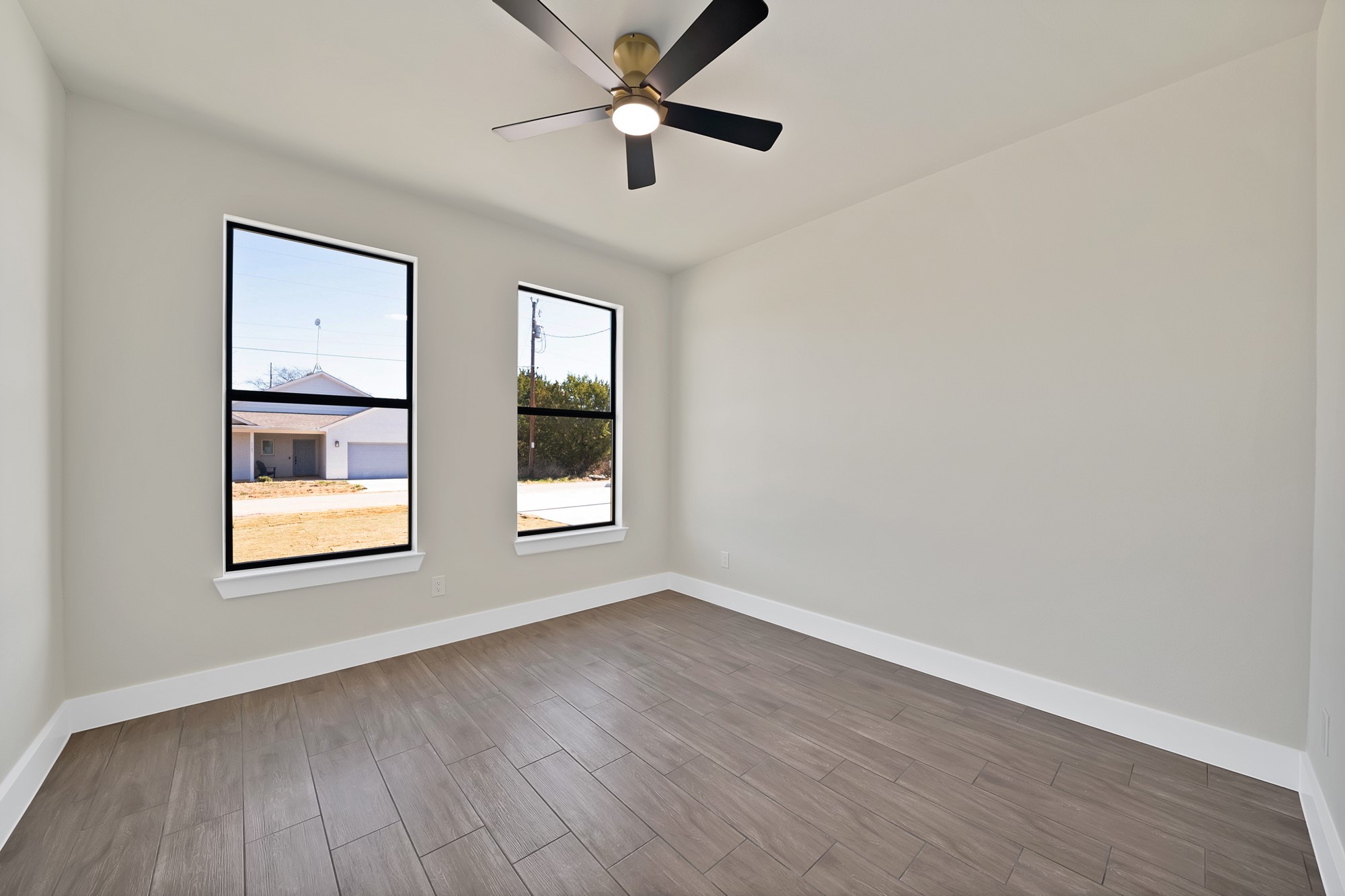 5104 Waterbury Court Granbury TX 76048