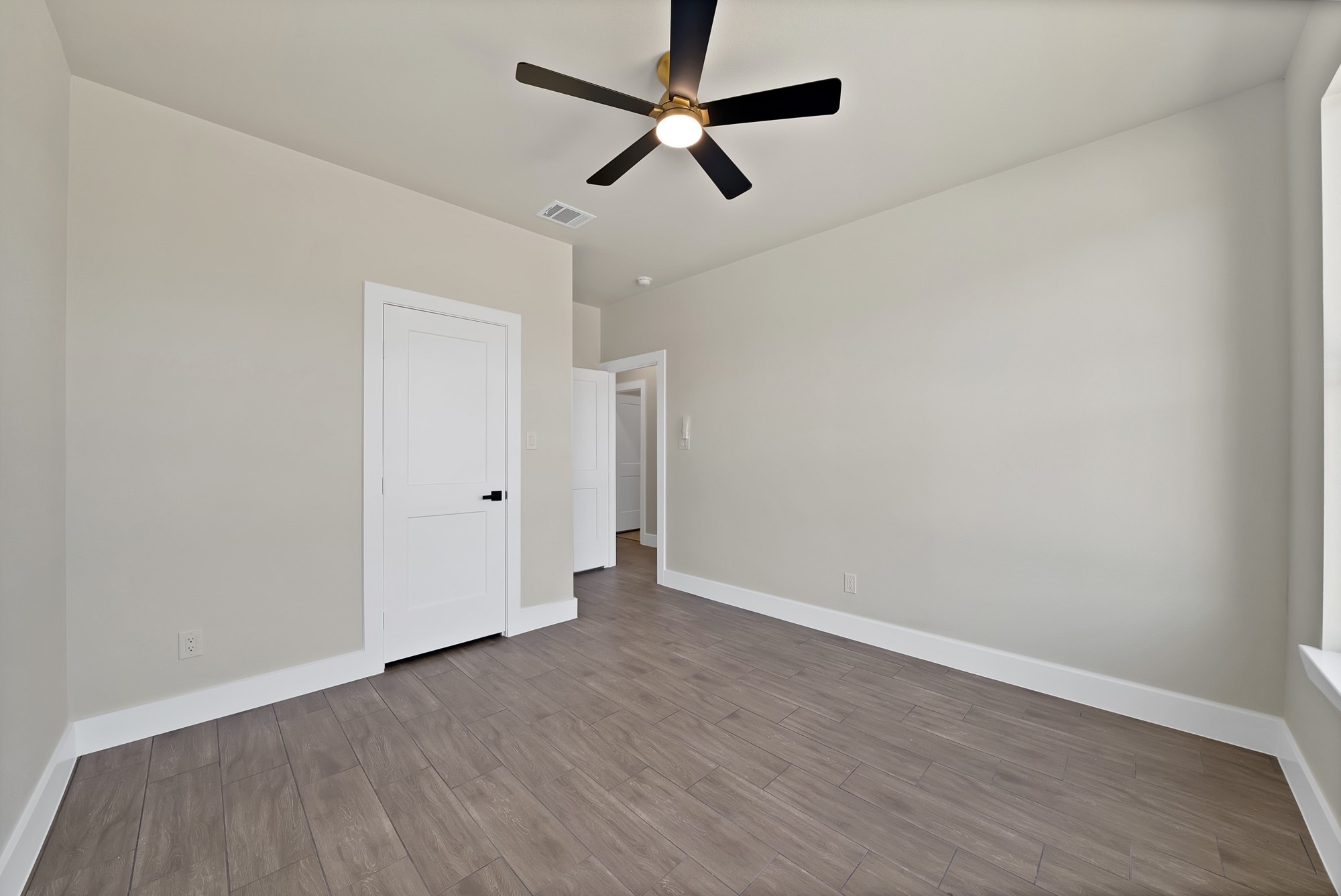 5104 Waterbury Court Granbury TX 76048