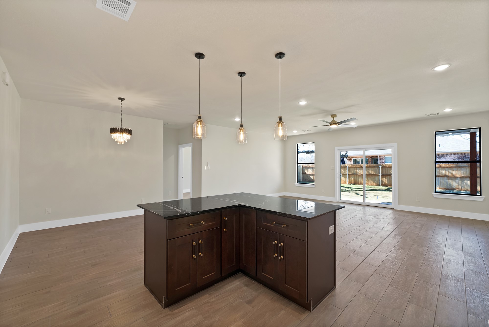 5104 Waterbury Court Granbury TX 76048