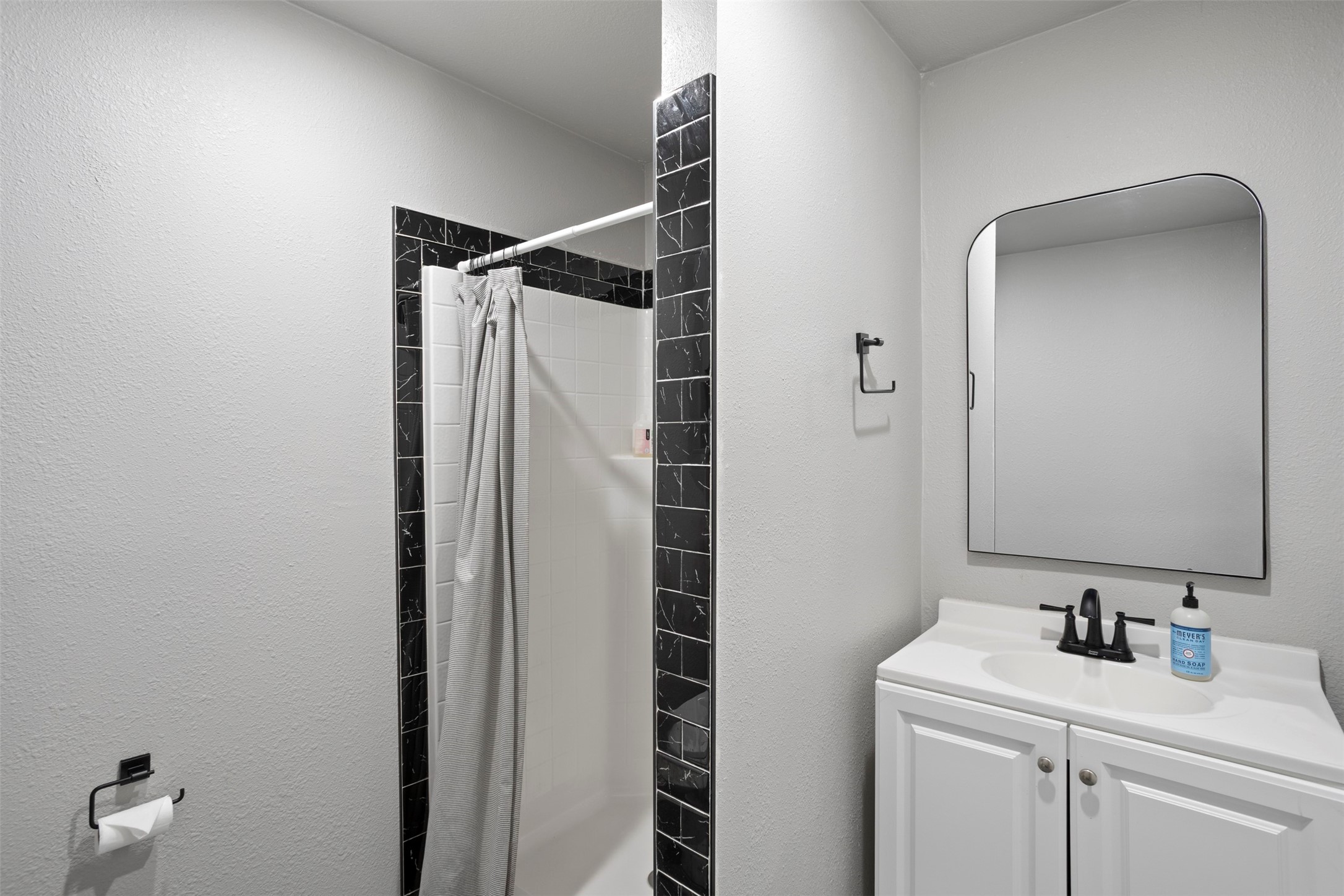 341 Hero Court Waxahachie TX 75167