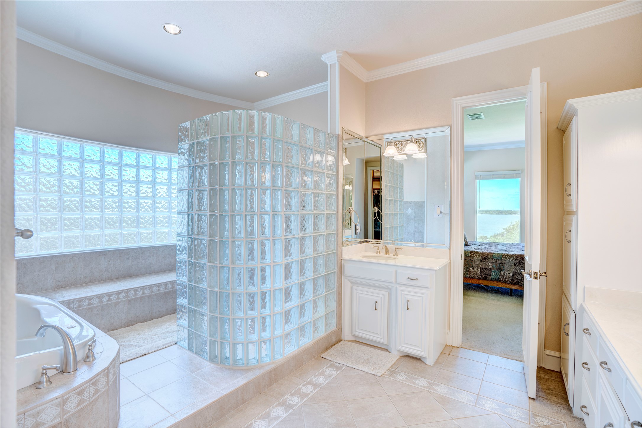 1132 Mallard Pointe Drive Grand Prairie TX 75104