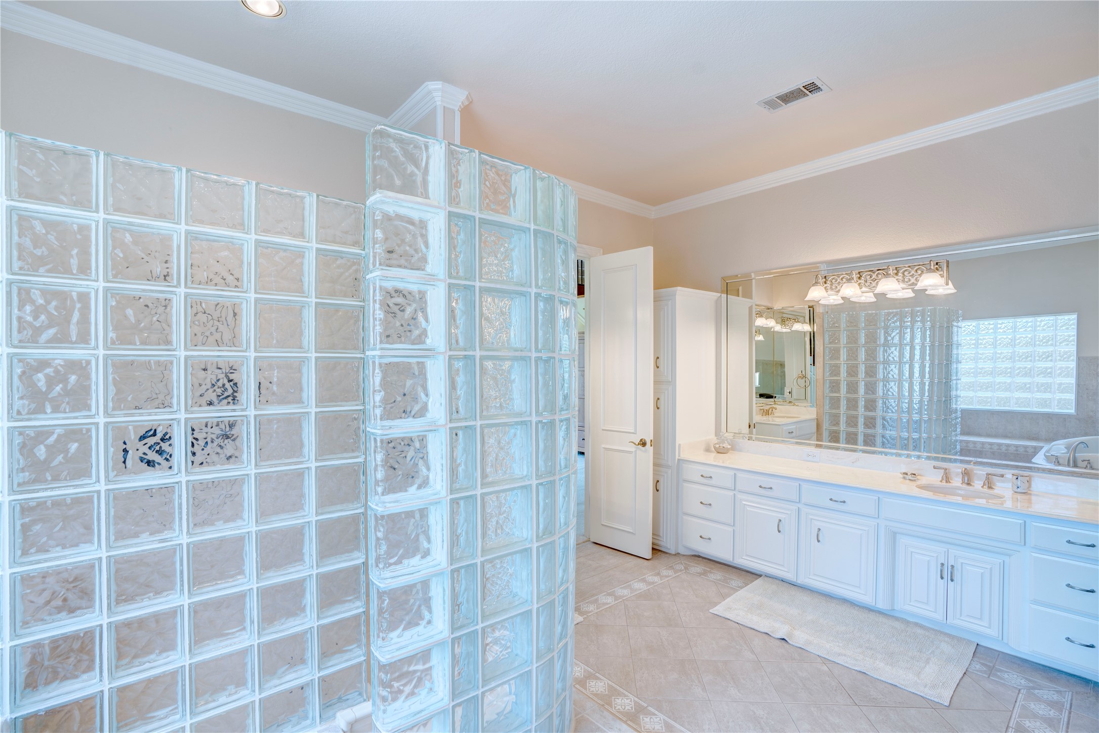 1132 Mallard Pointe Drive Grand Prairie TX 75104