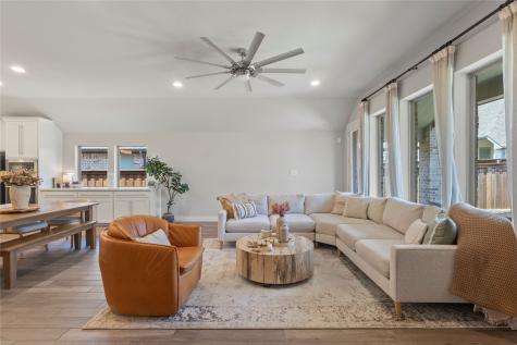 921 Queens Lake Trail Mckinney TX 75071