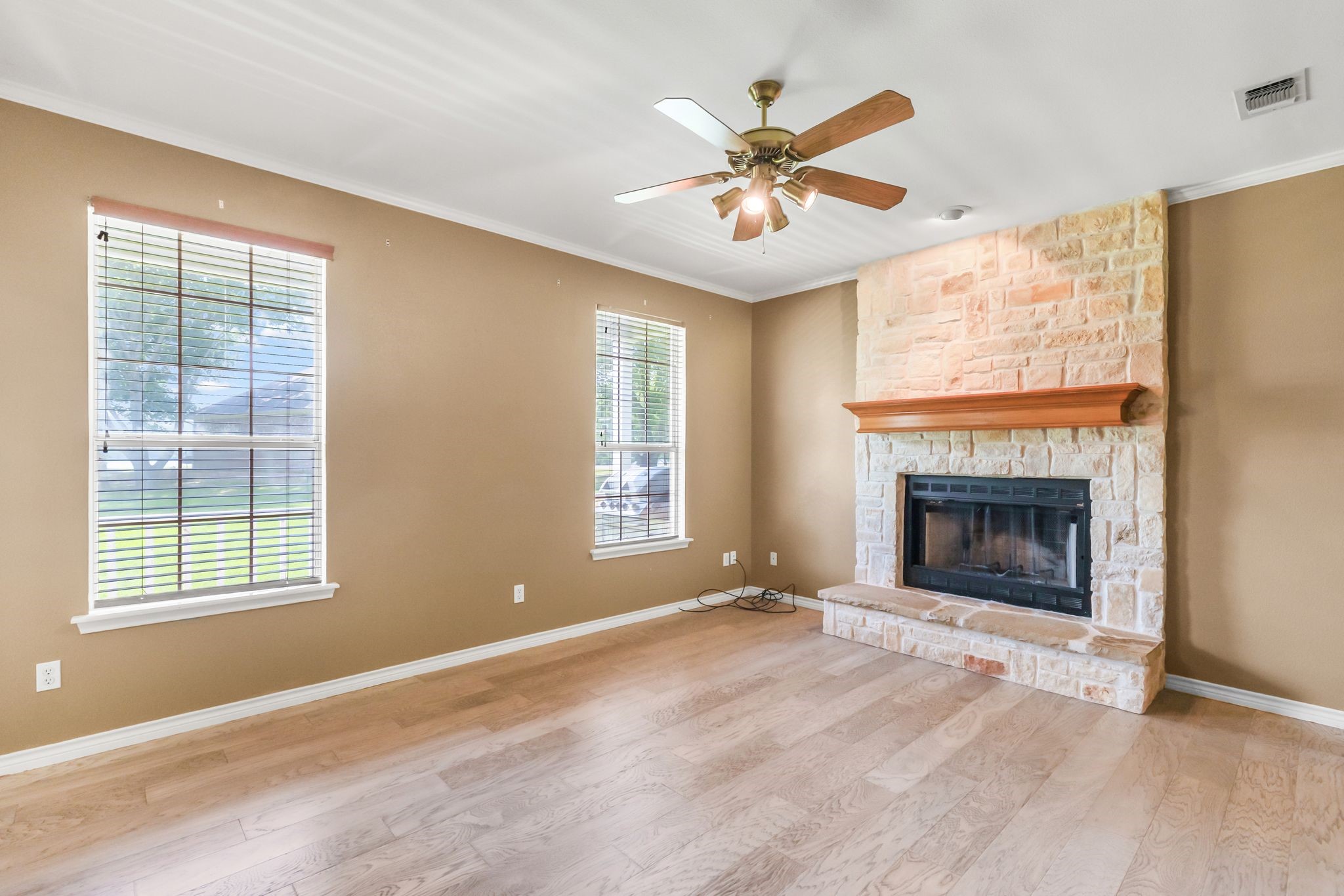 777 Rs County Road 3346 Emory TX 75440