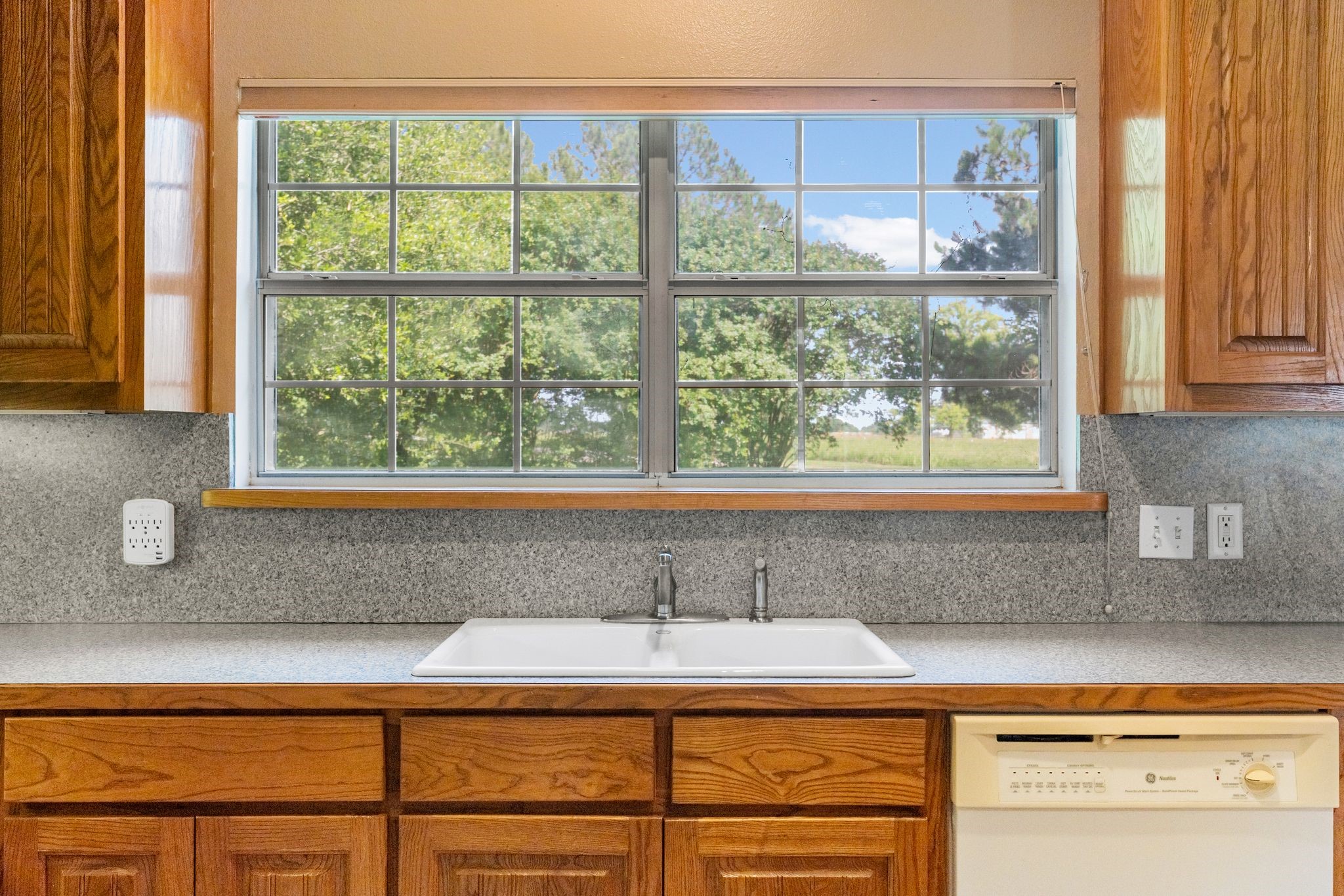 777 Rs County Road 3346 Emory TX 75440