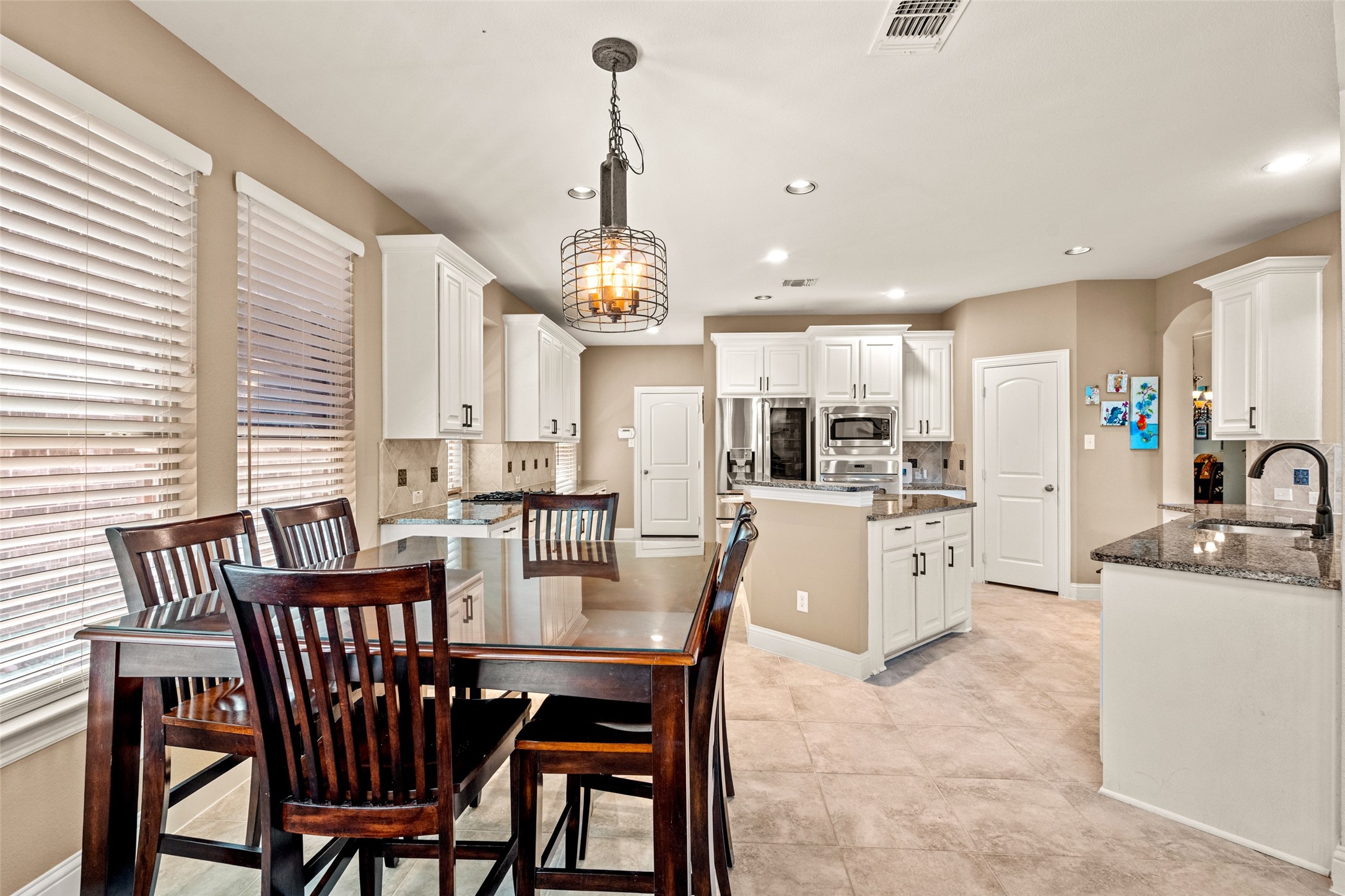 8255 Lindsay Gardens The Colony TX 75056