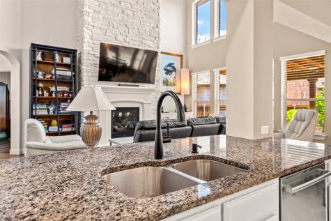 8255 Lindsay Gardens The Colony TX 75056