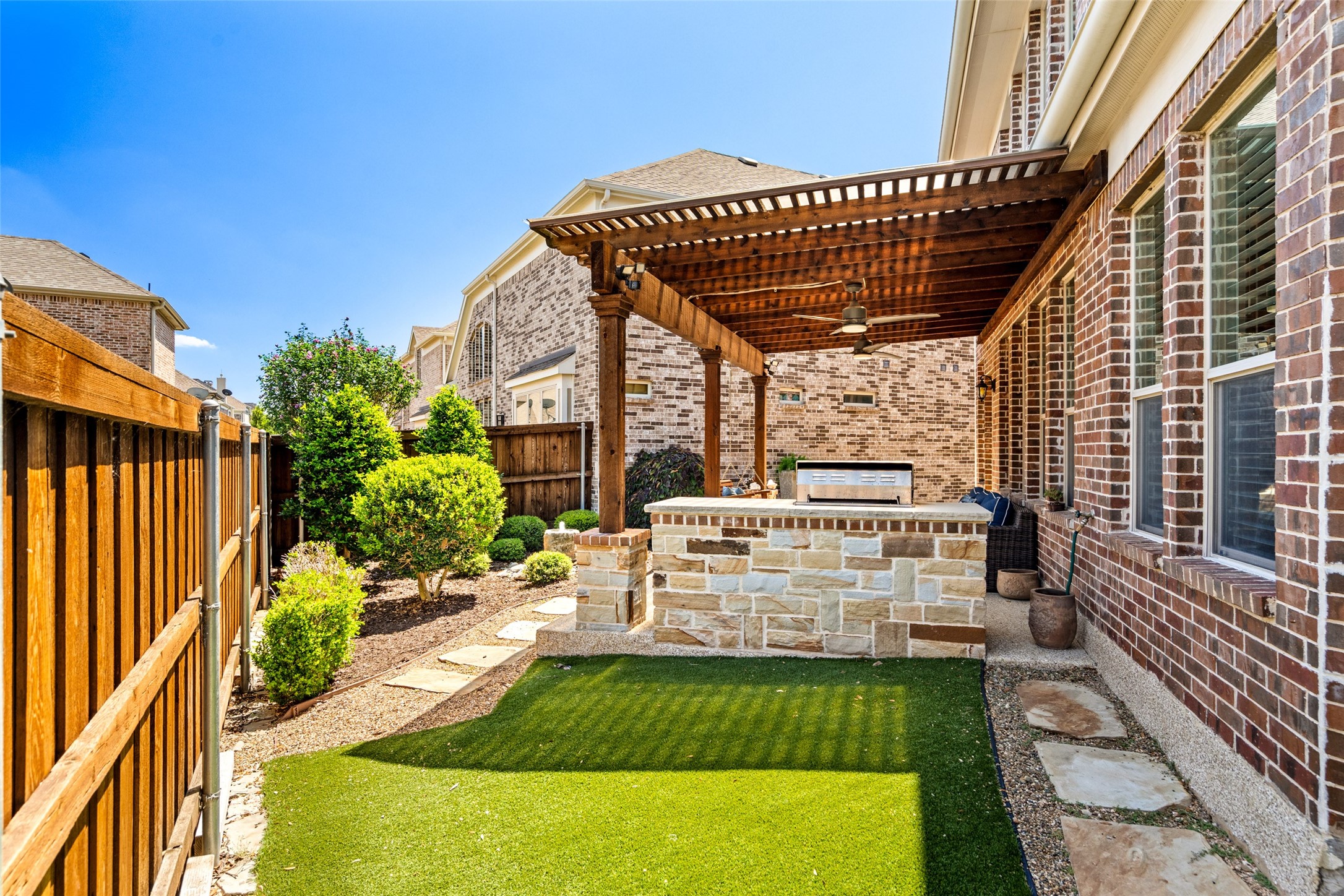 8255 Lindsay Gardens The Colony TX 75056