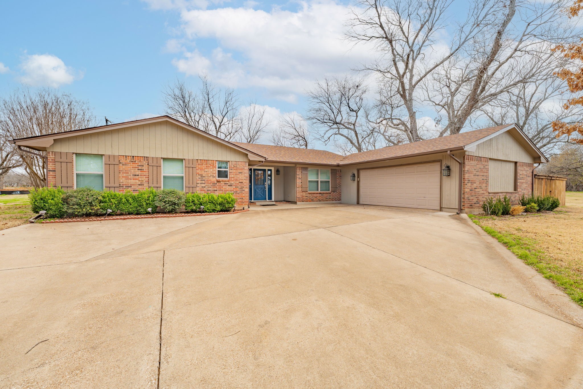 7115 Westover Drive Granbury TX 76049