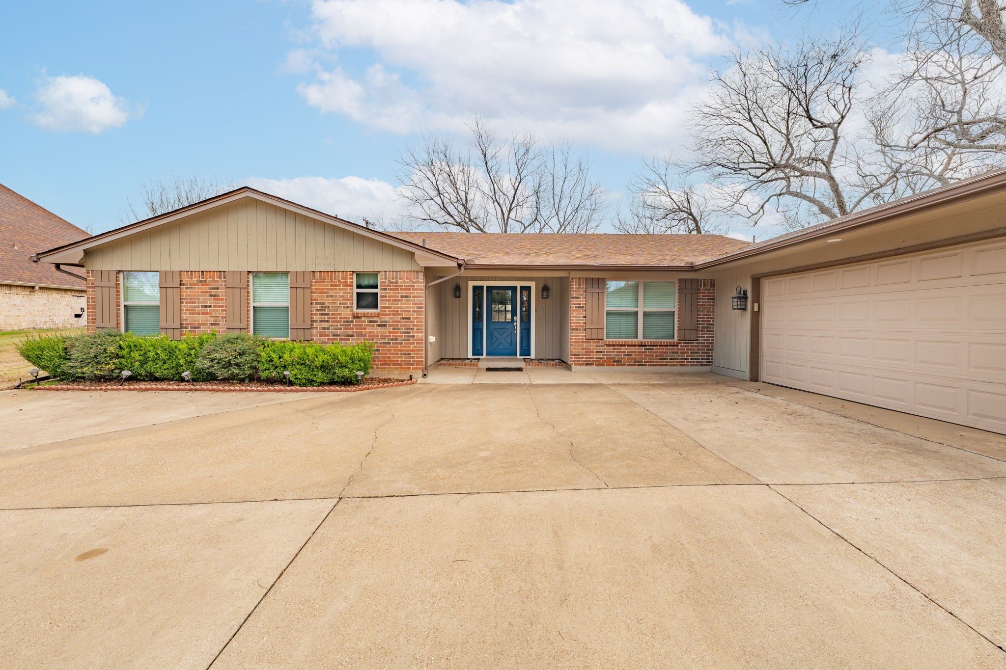 7115 Westover Drive Granbury TX 76049