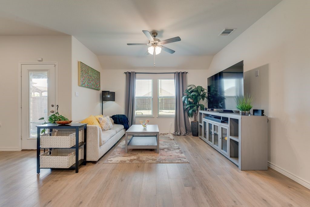 811 Dove Haven Way Lavon TX 75166