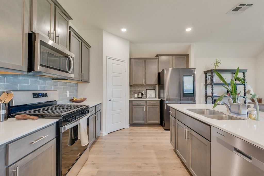 811 Dove Haven Way Lavon TX 75166