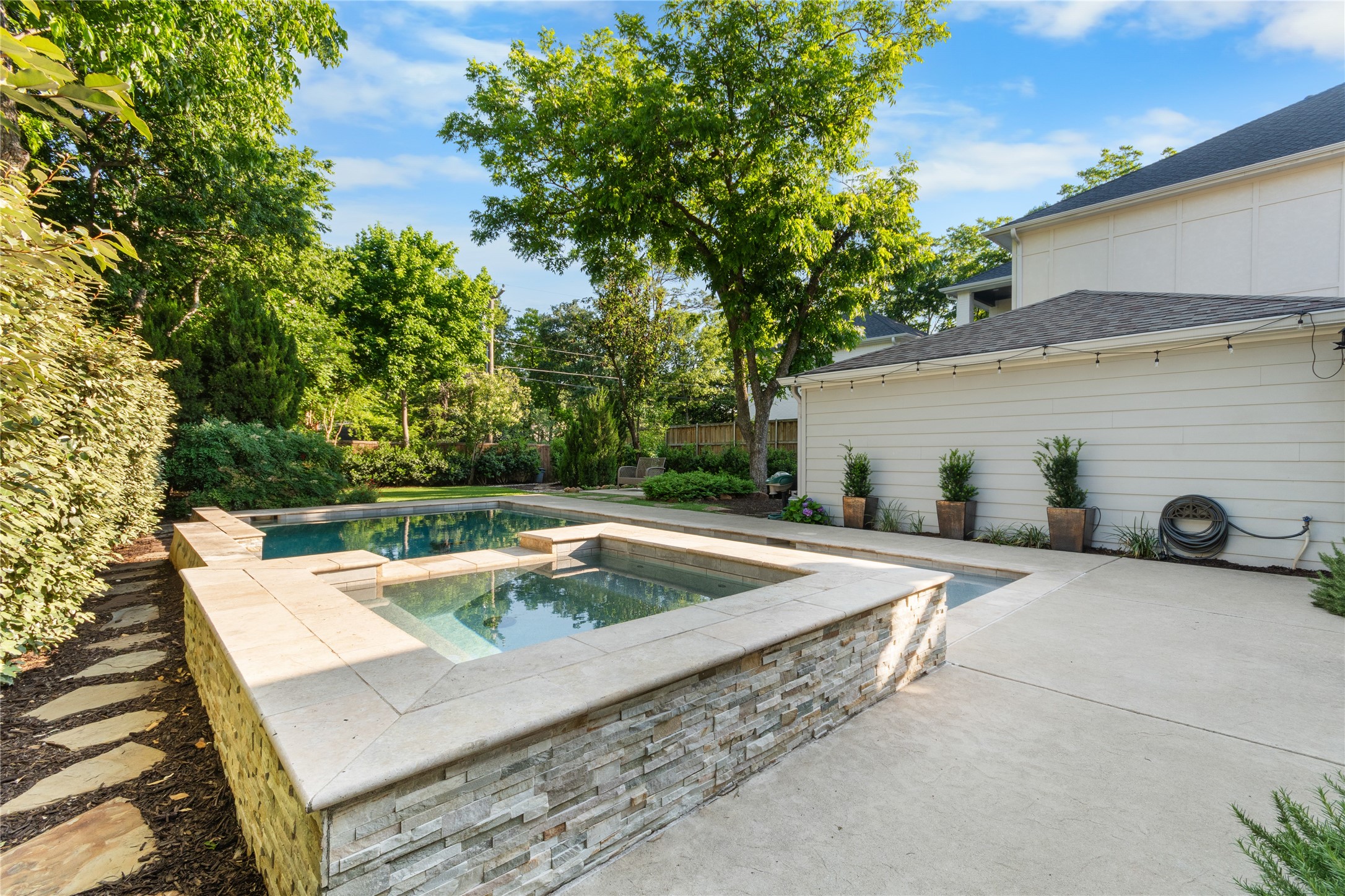 4182 Saranac Drive Dallas TX 75220