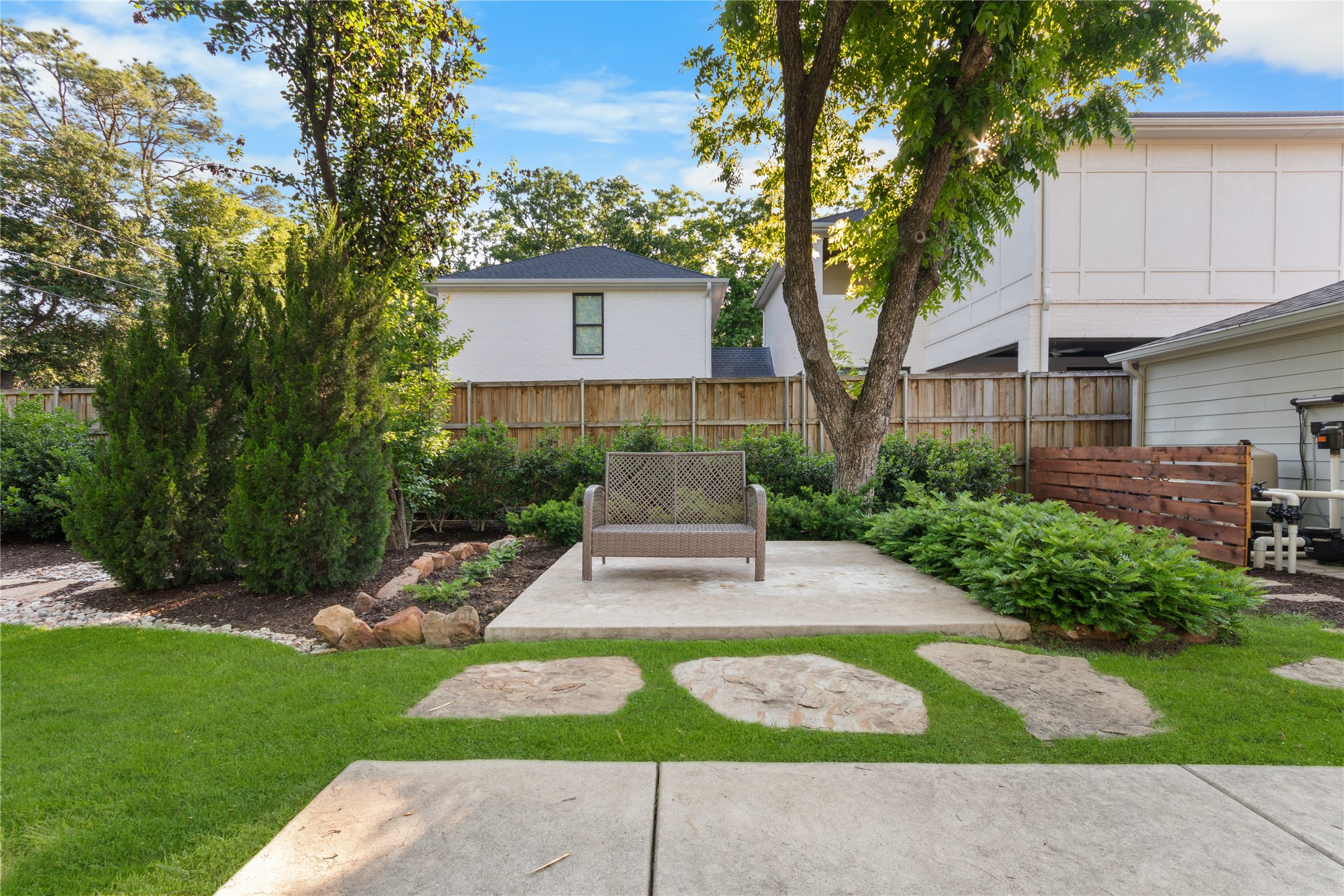 4182 Saranac Drive Dallas TX 75220