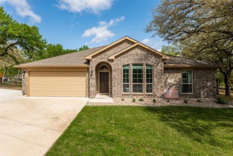 1426 E Seneca Court Granbury TX 76048