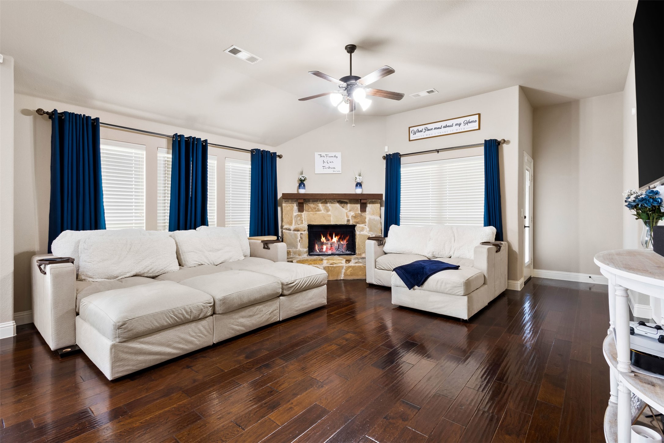 1109 Wheatland Terrace Waxahachie TX 75165