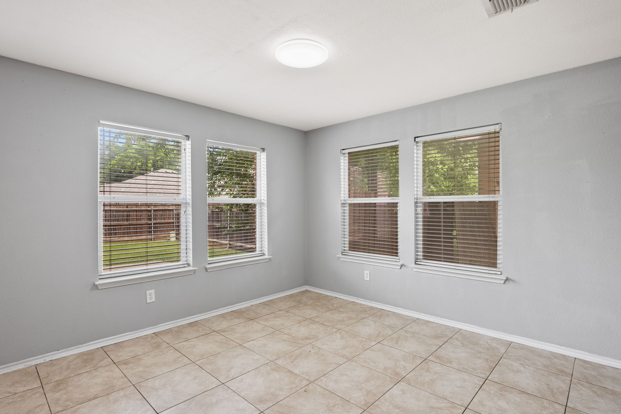 601 Amy Way Euless TX 76039