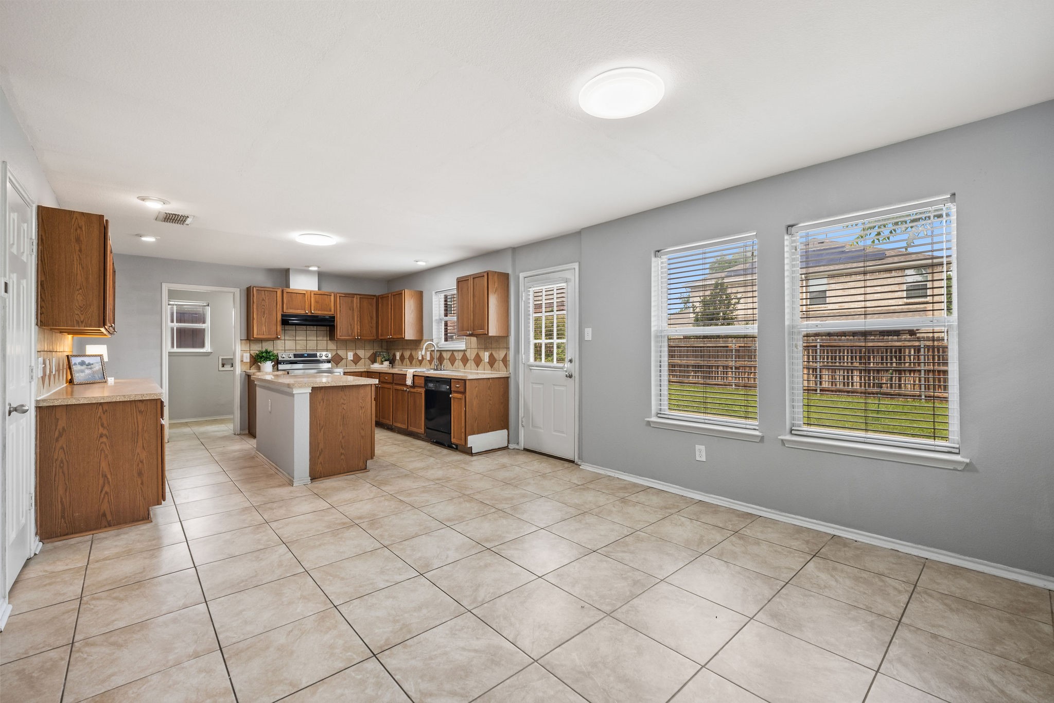 601 Amy Way Euless TX 76039