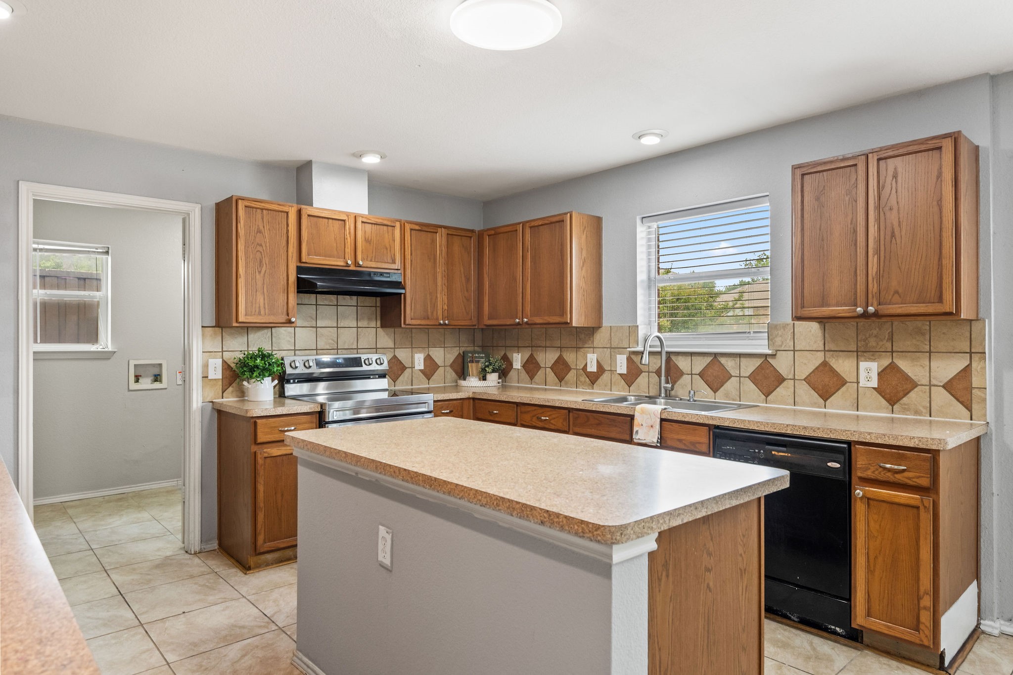 601 Amy Way Euless TX 76039