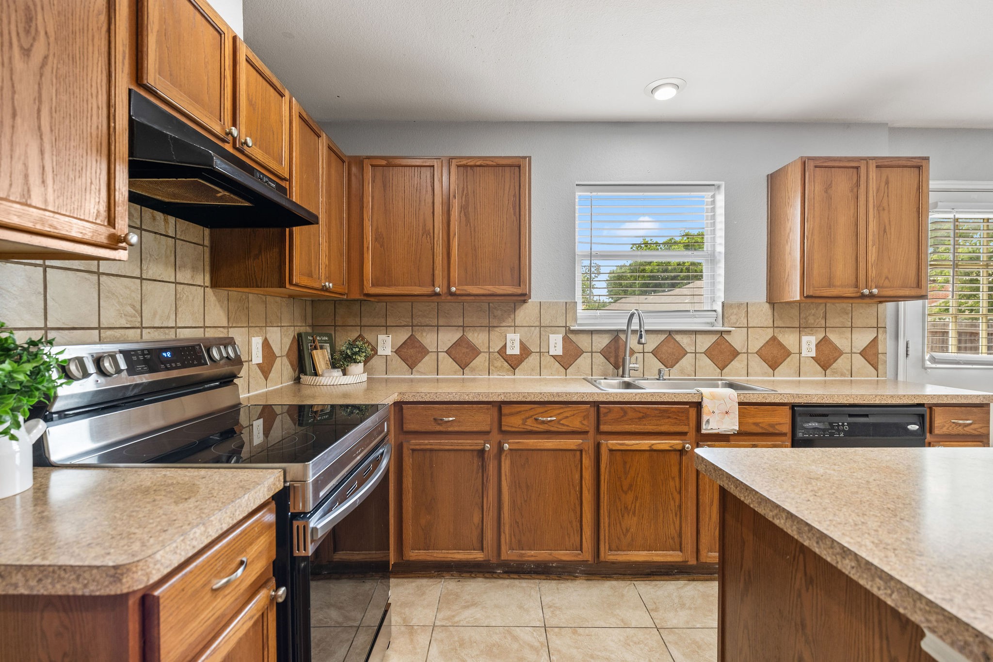 601 Amy Way Euless TX 76039