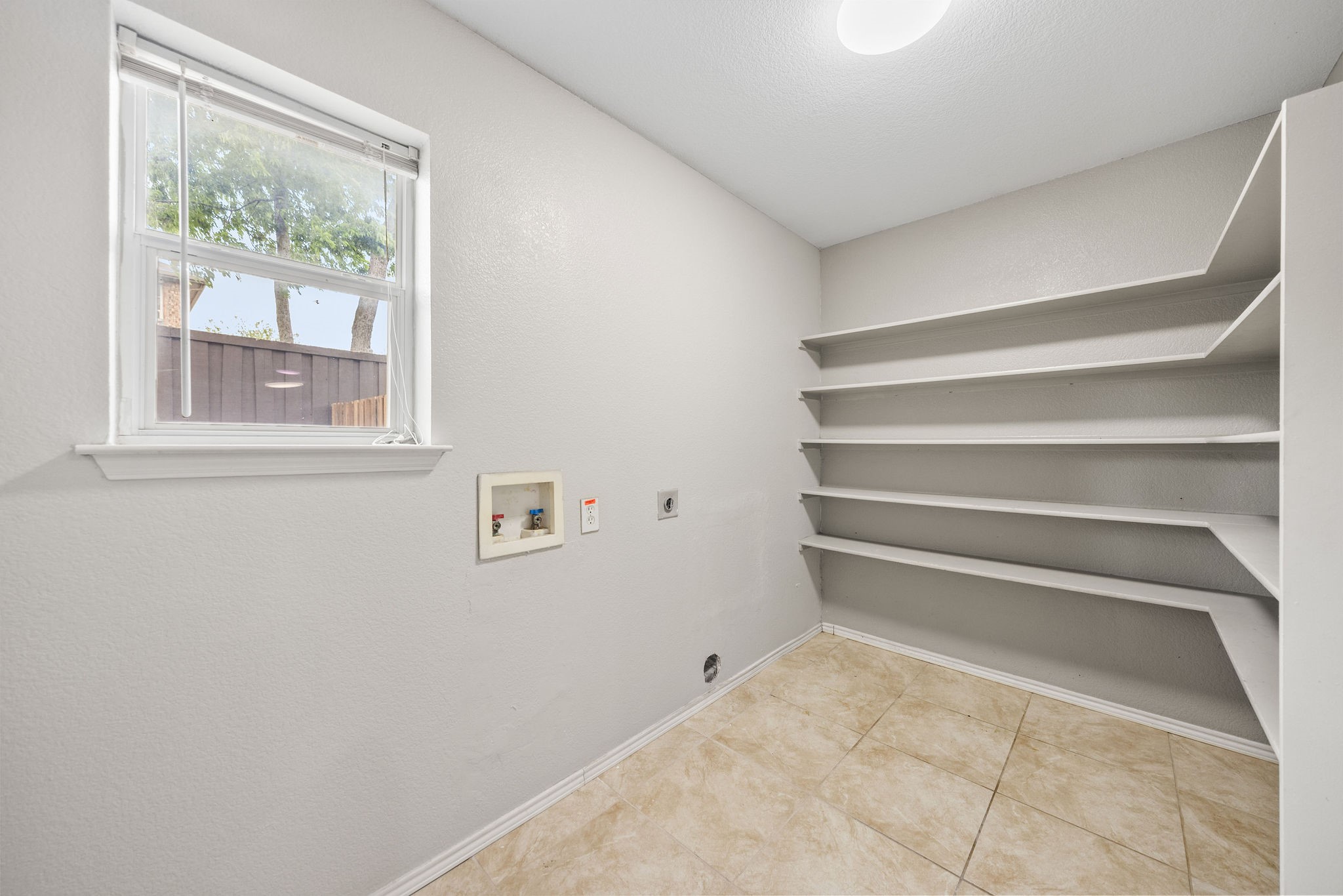 601 Amy Way Euless TX 76039