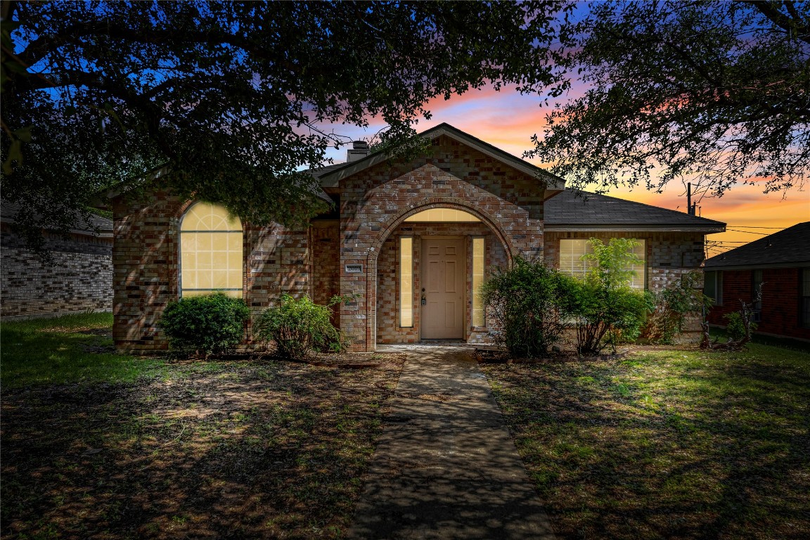 2019 Garden Crest Lane Dallas TX 75232