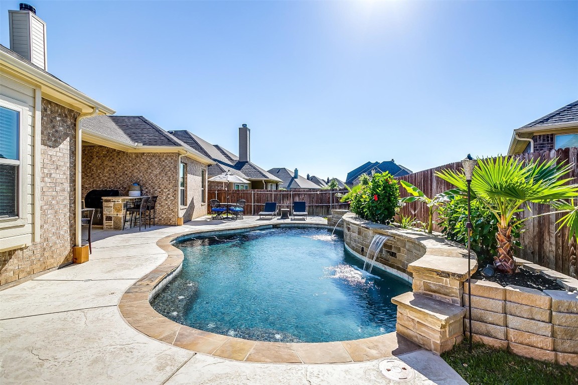 1709 Stillwater Drive Burleson TX 76028