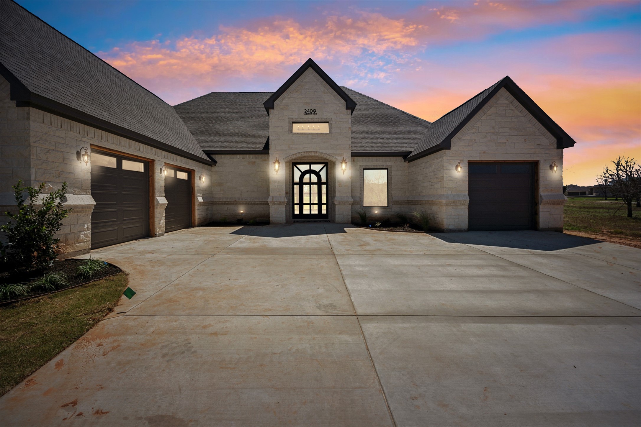 2409 Candlestick Drive Granbury TX 76049