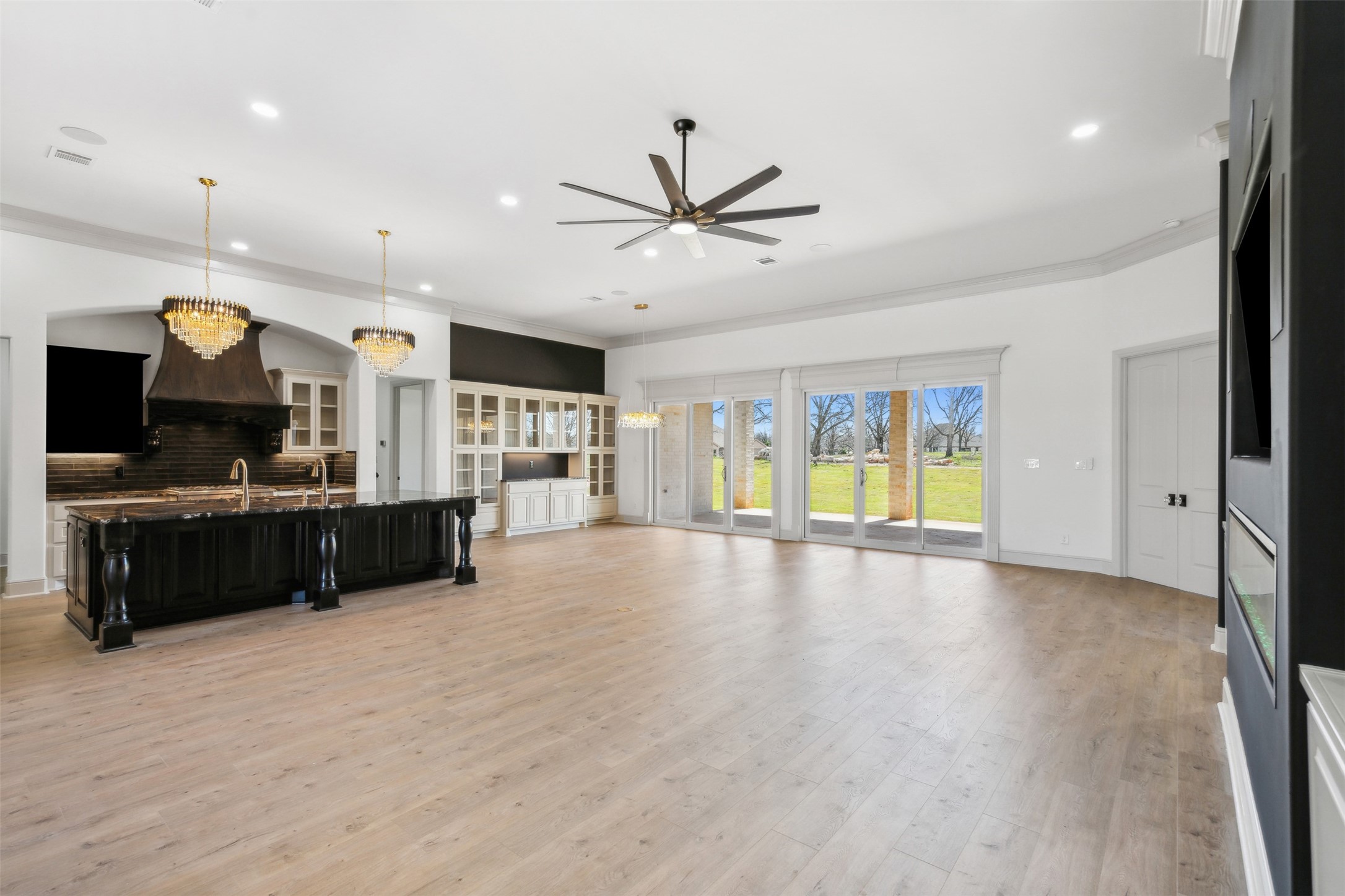 2409 Candlestick Drive Granbury TX 76049