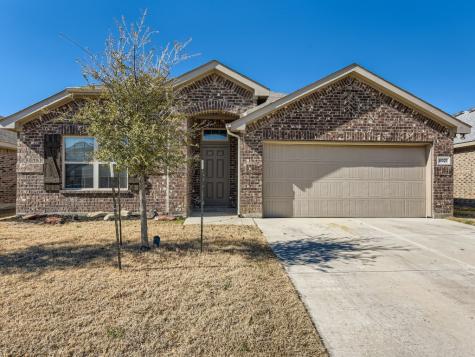 8921 Finn Lane Fort Worth TX 76131