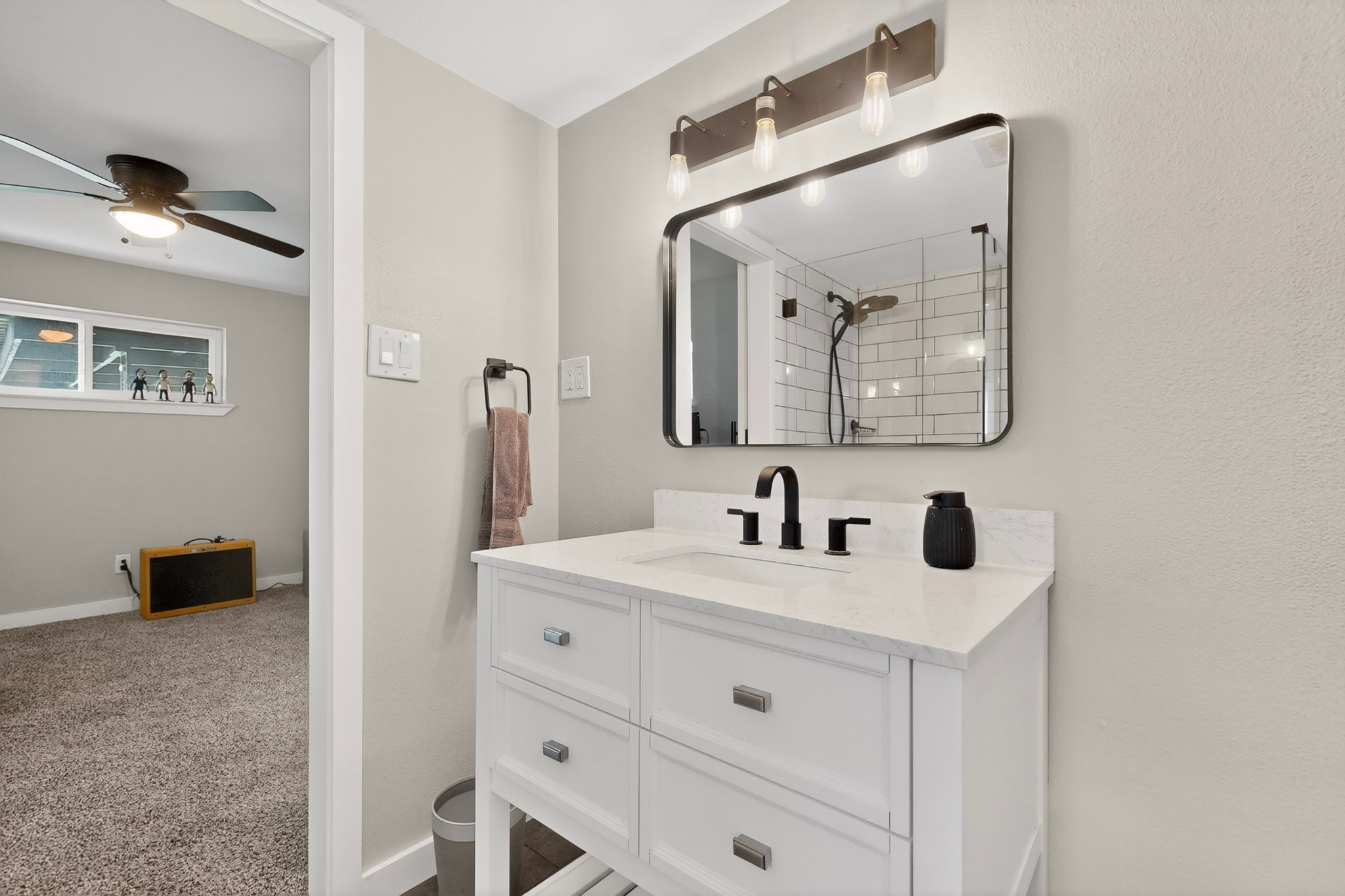 5822 Enchanted Lane Dallas TX 75227