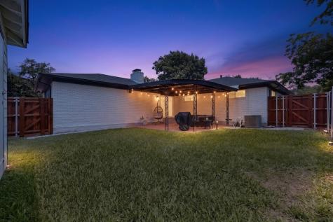 5822 Enchanted Lane Dallas TX 75227