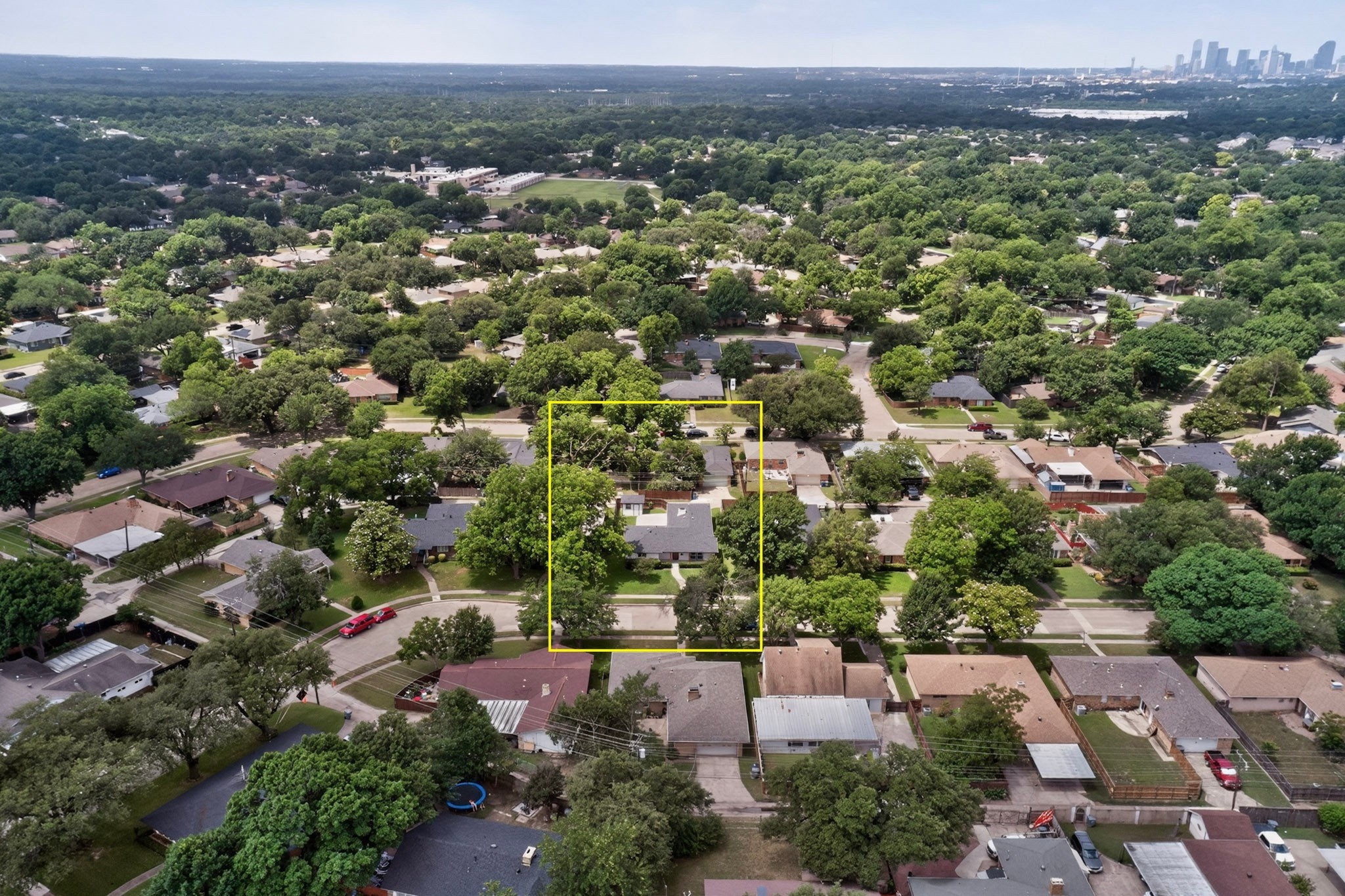 5822 Enchanted Lane Dallas TX 75227